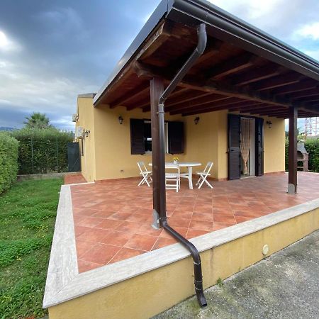 Villa Indipendente Le Coccinelle Beach Mare Piscina A 250 Mt Dal Mare Con Servizio Di Piscina A 400 Mt 12 K Da Cefalu Campofelice Di Roccella Bagian luar foto