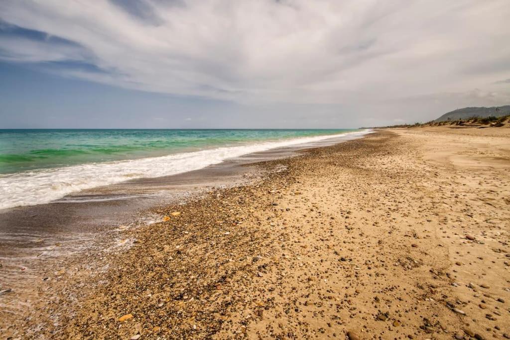 Villa Indipendente Le Coccinelle Beach Mare Piscina A 250 Mt Dal Mare Con Servizio Di Piscina A 400 Mt 12 K Da Cefalu Campofelice Di Roccella Bagian luar foto